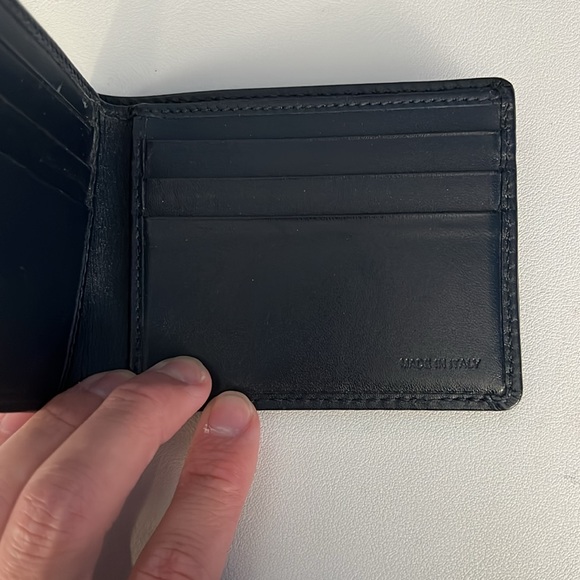 Authentic Burberry Leather Wallet - Picture 6 of 11